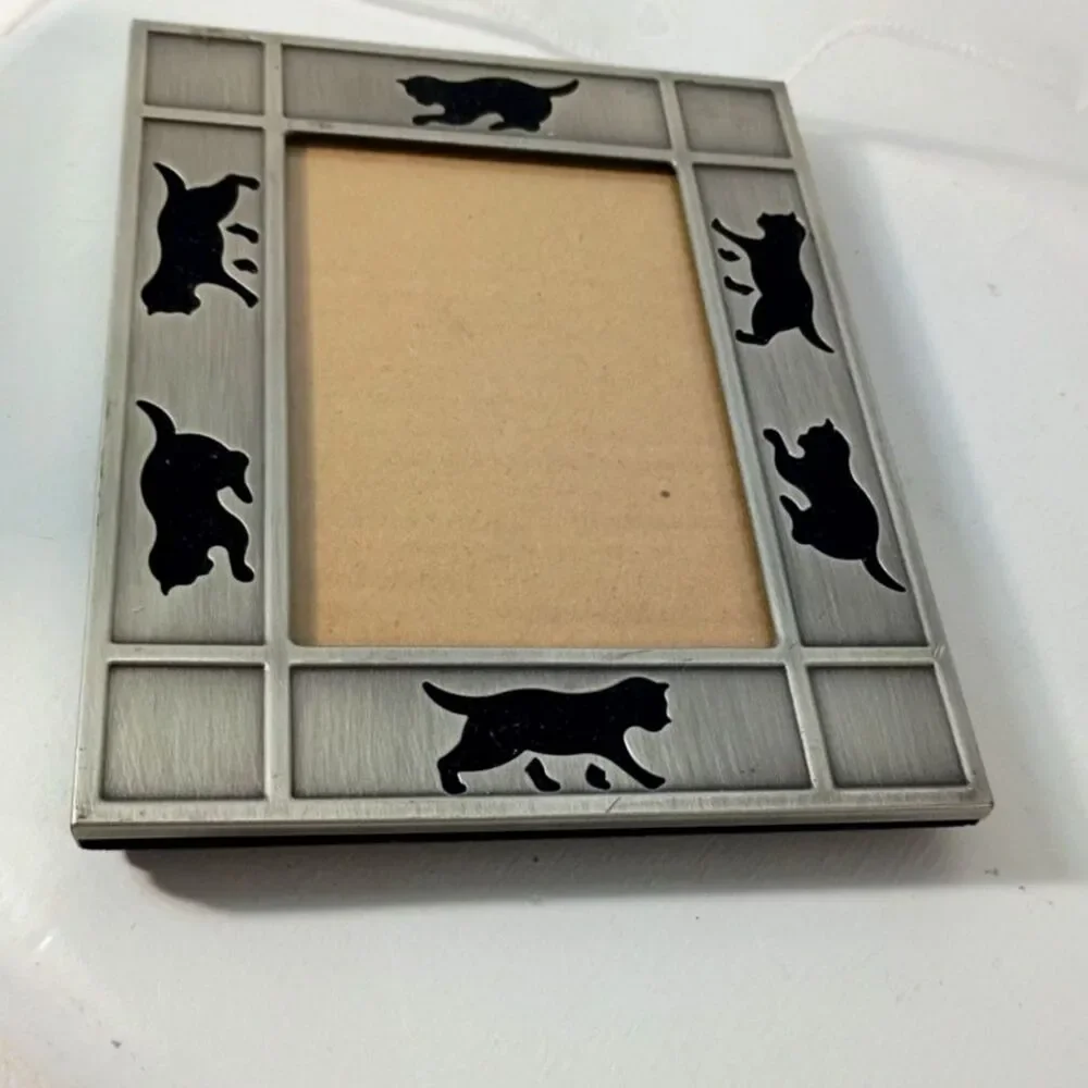 Vintage Silver Pewter Cat Picture Frame 3.5x5 Tabletop Easel Back Pet Lover